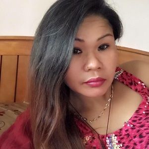 Meet your Posher, Rowena